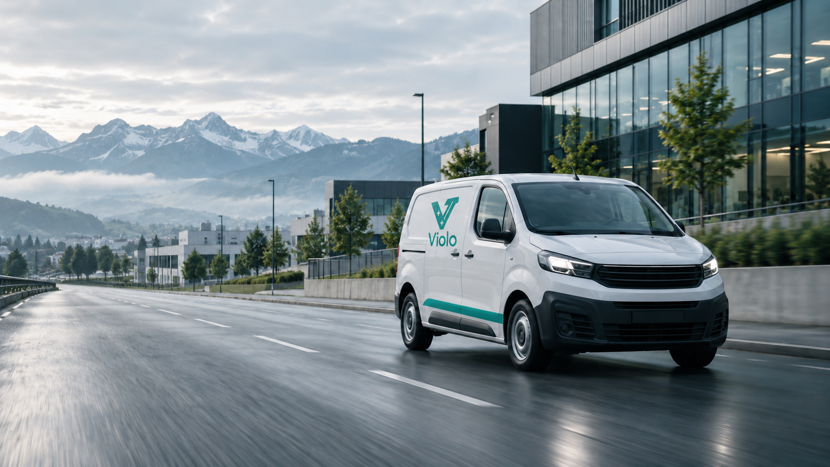Leichter Lieferwagen mit Violo-Fahrzeugdesign unterwegs in der Schweiz